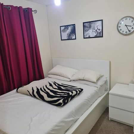 Soft Pillow Apartment London Luaran gambar